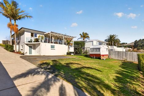 Photo of property in 954 Whangaparaoa Road, Manly, Whangaparaoa, 0930