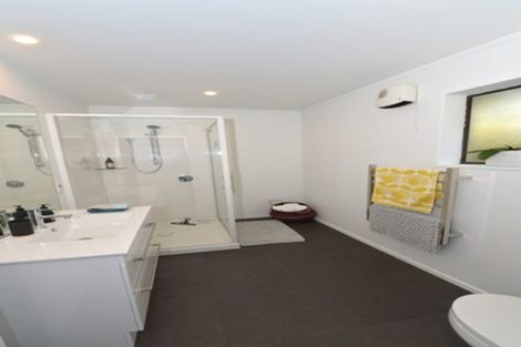 Photo of property in 2/11 Taupata Street, Redcliffs, Christchurch, 8081