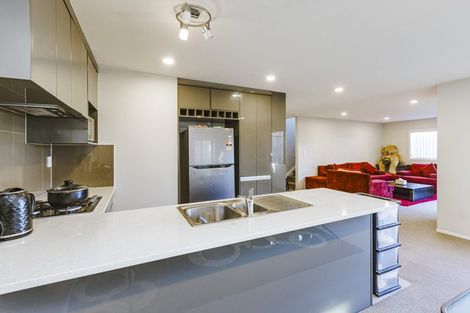 Photo of property in 54d Cambridge Terrace, Papatoetoe, Auckland, 2025