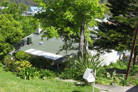 Photo of property in 17b Taranaki Street, Picton, 7220