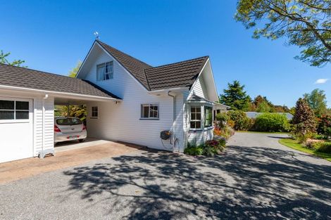 Photo of property in 8 Gradwell Place, Two Mile Bay, Taupo, 3330