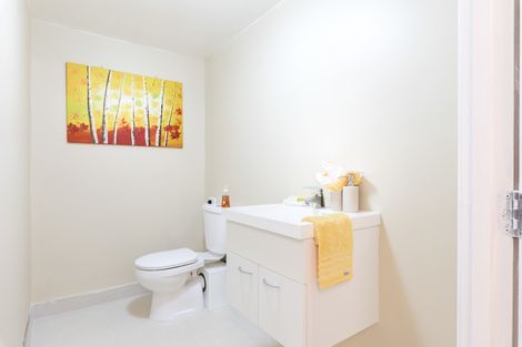 Photo of property in 15 Spargo Road, Massey, Auckland, 0614