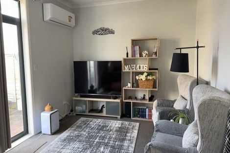 Photo of property in Tuscany Towers, 54/1 Ambrico Place, New Lynn, Auckland, 0600