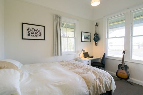 Photo of property in 12 Hunia Street, Marton, 4710