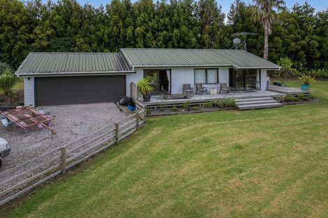 Photo of property in 786 South Head Road, South Head, Helensville, 0874