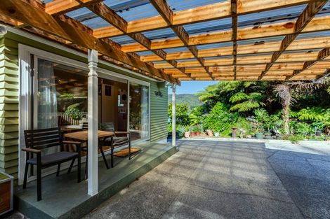 Photo of property in 43 Moores Valley Road, Wainuiomata, Lower Hutt, 5014