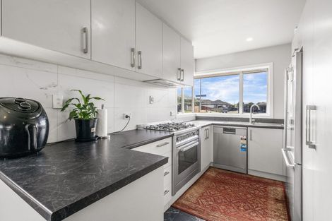 Photo of property in 43 Farnborough Street, Aranui, Christchurch, 8061