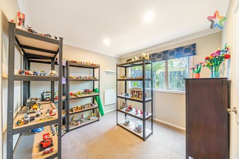 Photo of property in 25 Thomas Street, Stokes Valley, Lower Hutt, 5019