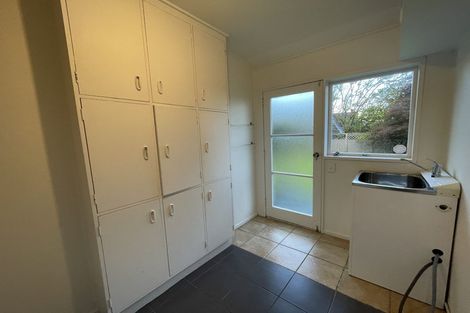 Photo of property in 43 Meadway, Sunnyhills, Auckland, 2010