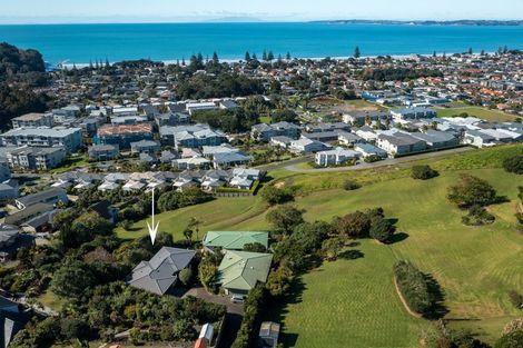 Photo of property in 2/18 Ngahere Views, Orewa, 0931