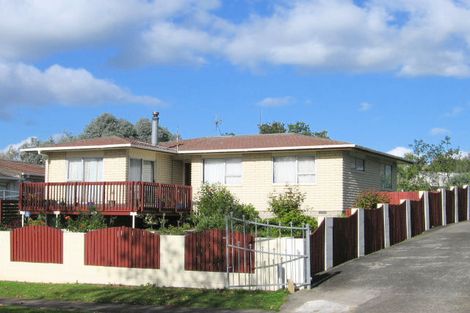 Photo of property in 75 Sikkim Crescent, Clover Park, Auckland, 2019