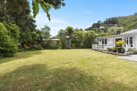 Photo of property in 5 Woodvale Grove, Fairfield, Lower Hutt, 5011