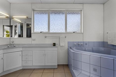 Photo of property in 10b Penelope Place, Casebrook, Christchurch, 8051