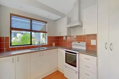 Photo of property in 4/390 West Coast Road, Glen Eden, Auckland, 0602