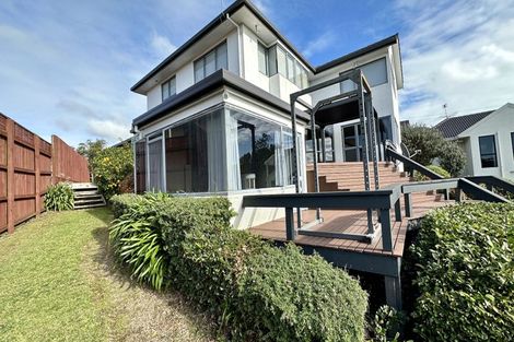 Photo of property in 3 Jim Rhind Place, Pahurehure, Papakura, 2113