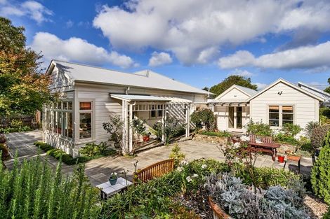 Photo of property in 6 Ngaio Gorge Road, Ngaio, Wellington, 6035