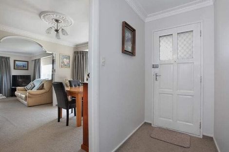 Photo of property in 43 Cedar Crescent, Feilding, 4702