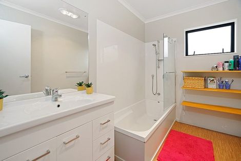 Photo of property in 19 Titch Place, Glen Eden, Auckland, 0602