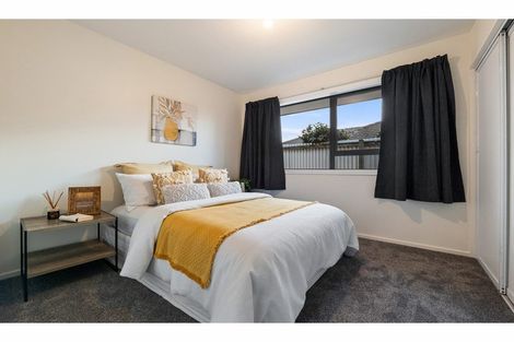 Photo of property in 2/69 Tyrone Street, Belfast, Christchurch, 8051