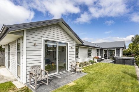 Photo of property in 15 Belgrave Drive, Rangiora, 7400