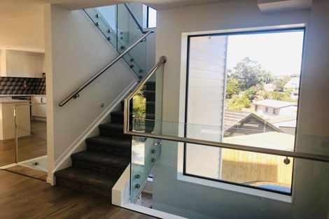 Photo of property in 61a Topliss Drive, Northcross, Auckland, 0632