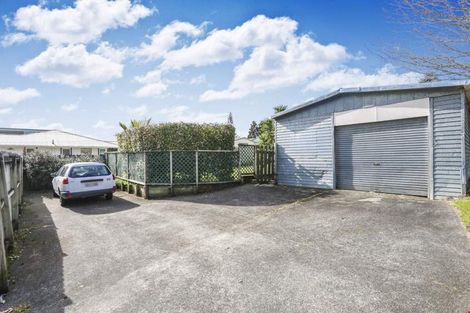 Photo of property in 22 Tomo Street, New Lynn, Auckland, 0600