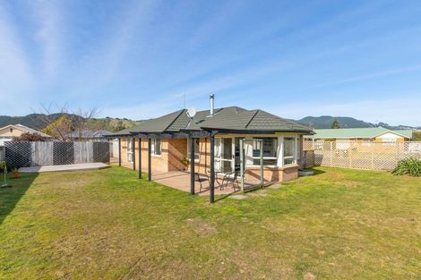 Photo of property in 39 Spackman Crescent, Paraparaumu, 5032