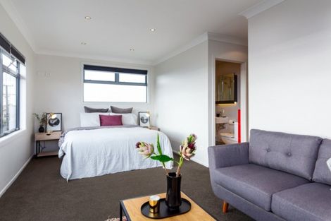 Photo of property in 7 Massey Street, Westown, New Plymouth, 4310