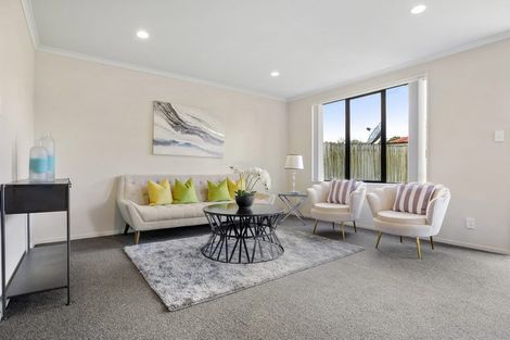 Photo of property in 16 Secoia Crescent, Mangere, Auckland, 2022