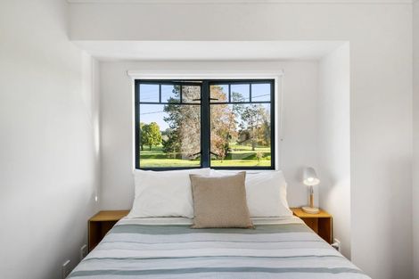 Photo of property in 54 Wairoa Road, Narrow Neck, Auckland, 0624