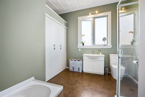 Photo of property in 2 Hawea Street, Ravensbourne, Dunedin, 9022