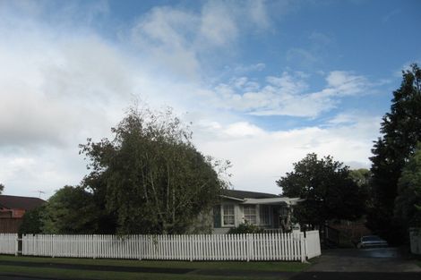 Photo of property in 51 Archmillen Avenue, Pakuranga Heights, Auckland, 2010