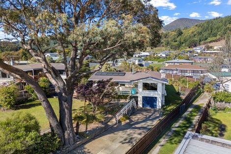 Photo of property in 83 Hampden Street, Picton, 7220