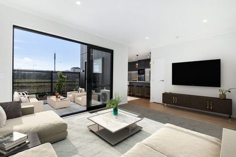 Photo of property in 14 Rauawa Lane, Hobsonville, 0616