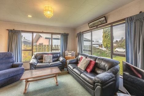 Photo of property in 6 Willow Grove, Waipukurau, 4200