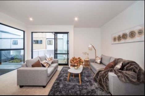 Photo of property in 2 Pheasant Lane, Hobsonville, Auckland, 0616