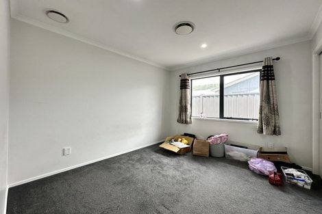 Photo of property in 33 Hopkirk Avenue, Wallaceville, Upper Hutt, 5018