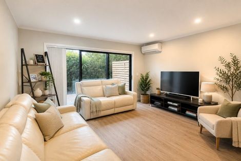 Photo of property in 2/125b Metcalfe Road, Ranui, Auckland, 0612