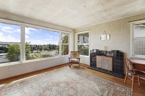Photo of property in 84 Sutherland Road, Brookfield, Tauranga, 3110