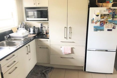 Photo of property in 2/93 Barrack Road, Mount Wellington, Auckland, 1060