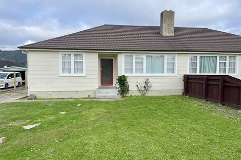 Photo of property in 211 Cambridge Terrace, Naenae, Lower Hutt, 5011