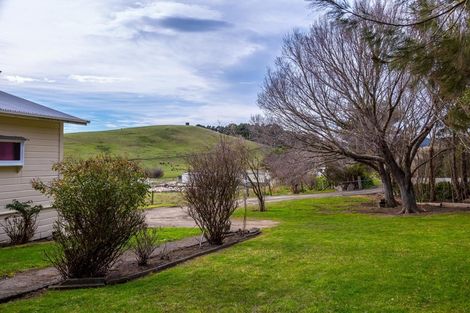 Photo of property in 147 Mangatuna Road, Weber, Dannevirke, 4970