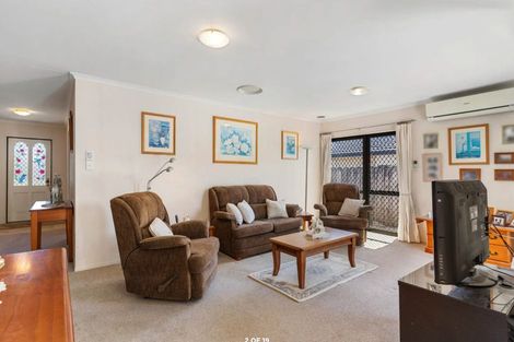 Photo of property in 40 Nuneaton Drive, Flat Bush, Auckland, 2019