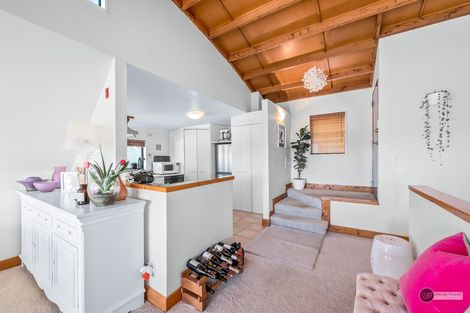 Photo of property in 30a Connaught Terrace, Brooklyn, Wellington, 6021