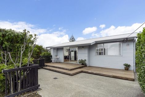 Photo of property in 1/9 Evan Street, Belmont, Auckland, 0622