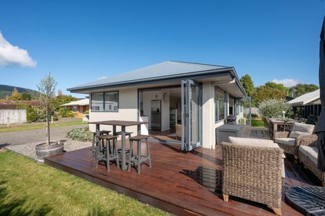 Photo of property in 14 Lakemere Way, Kinloch, Taupo, 3377
