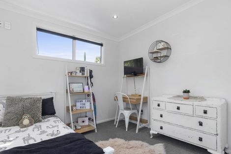 Photo of property in 12b Lyn Grove, Papamoa Beach, Papamoa, 3118