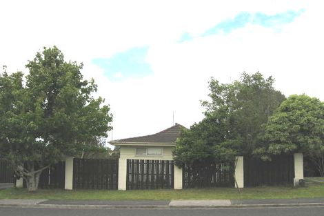Photo of property in 53 Lynn Road, Bayview, Auckland, 0629