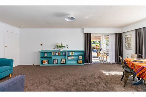 Photo of property in 10a-b Churchill Place, Waimate, 7924