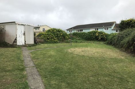 Photo of property in 8 Cheshire Street, Cannons Creek, Porirua, 5024